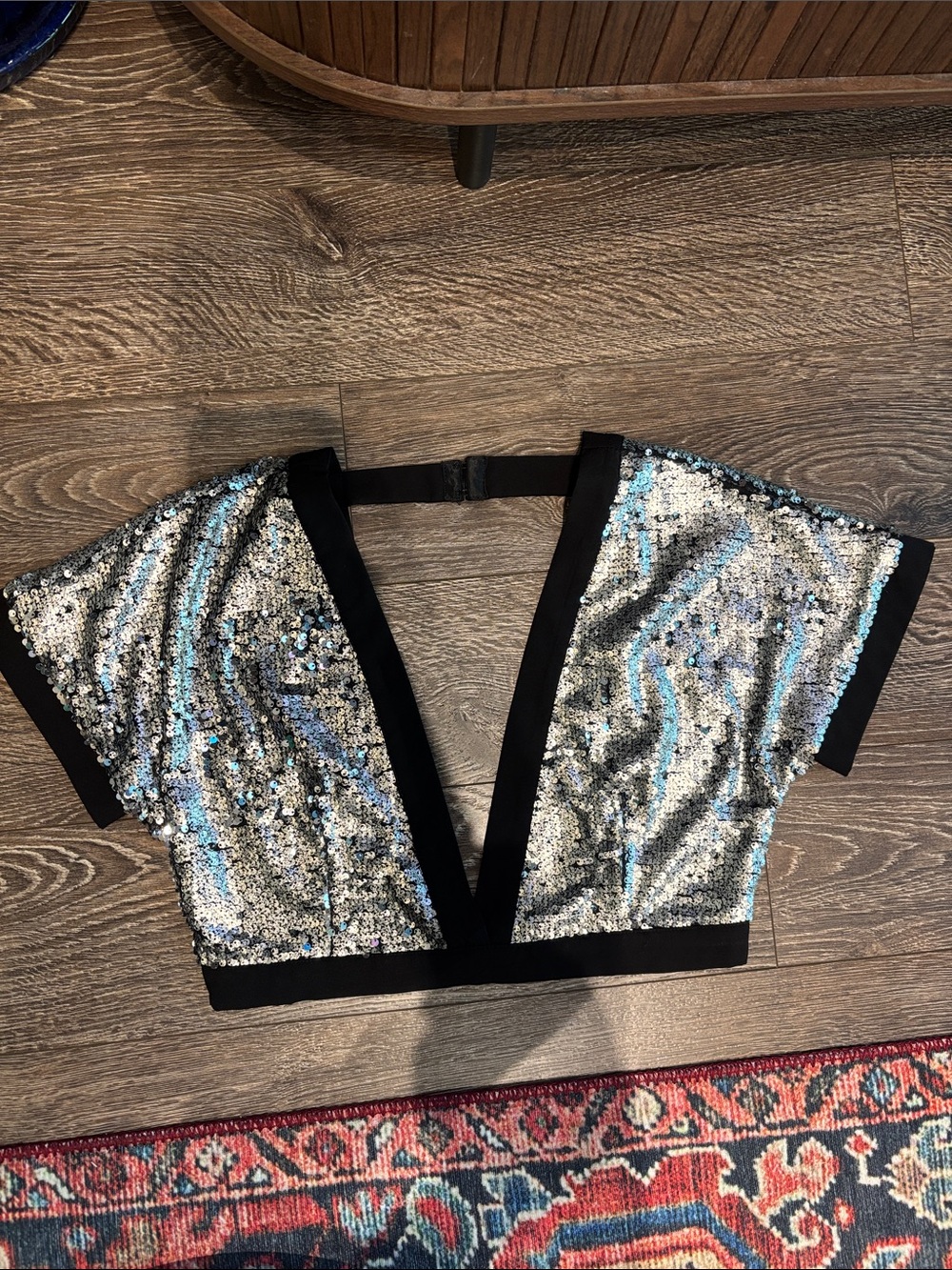 superdown Silver Sequin Deep V Cropped Top with Black Trim